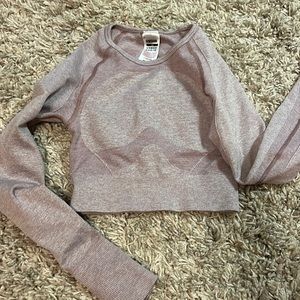 Gymshark lightly worn crop long sleeve.